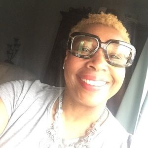 Meet your Posher, Stacy